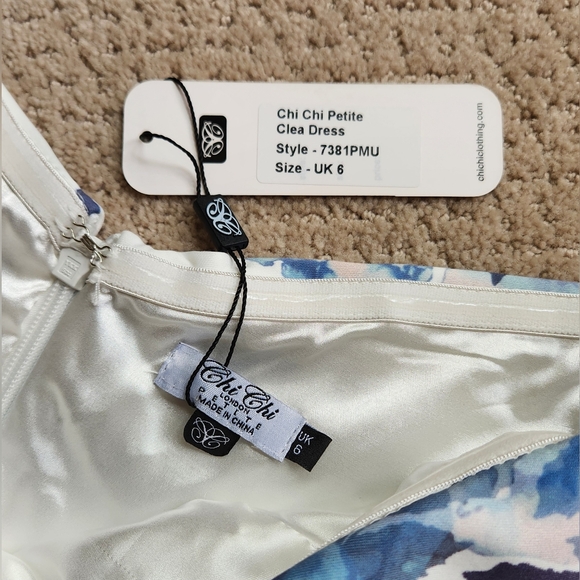 CHI CHI LONDON Off Shoulder Mini Dress in Blue Floral Print, US 2 - Picture 8 of 8